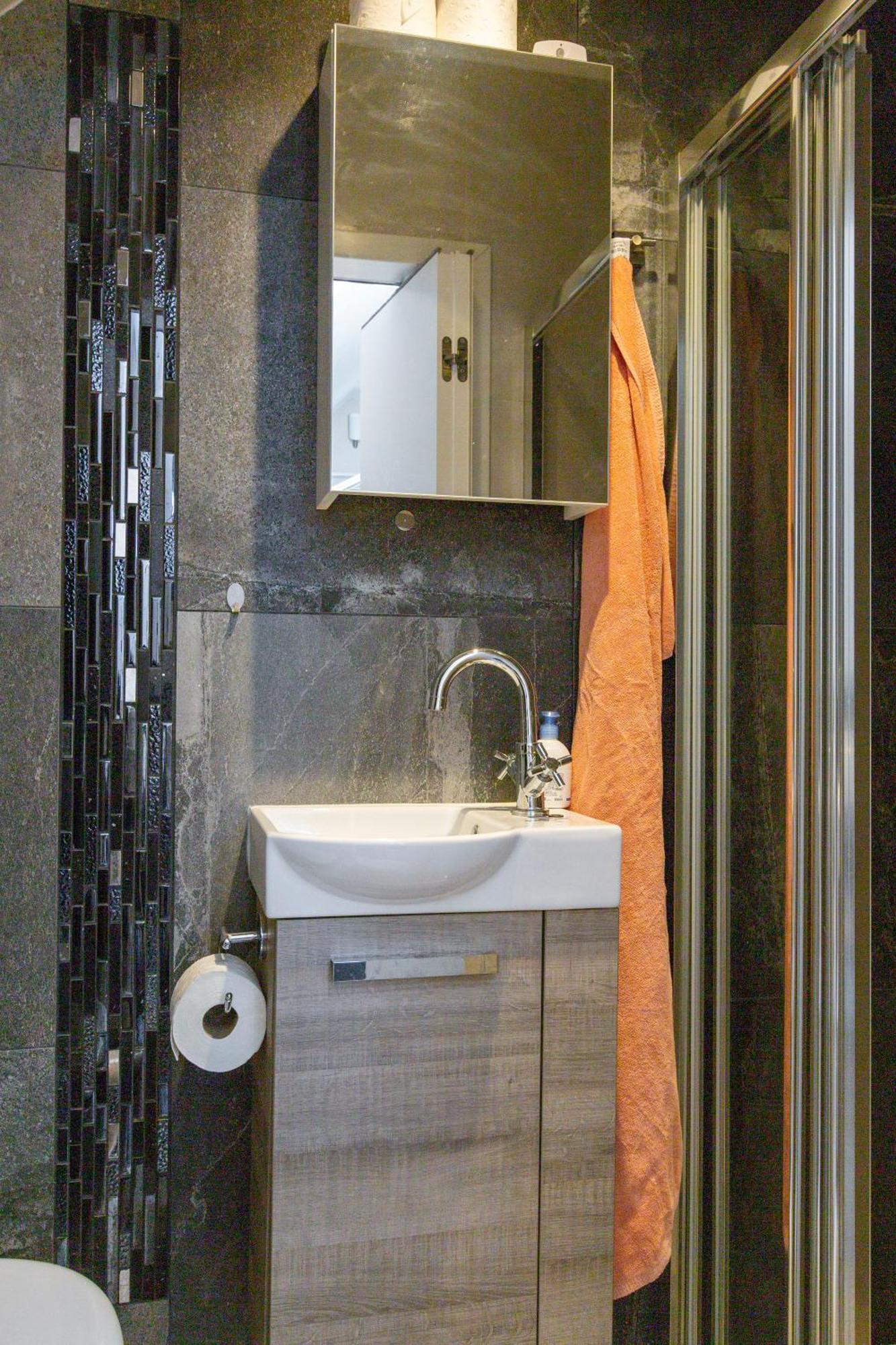 Bnb Comfort Guesthouse Olten - Lostorf エクステリア 写真